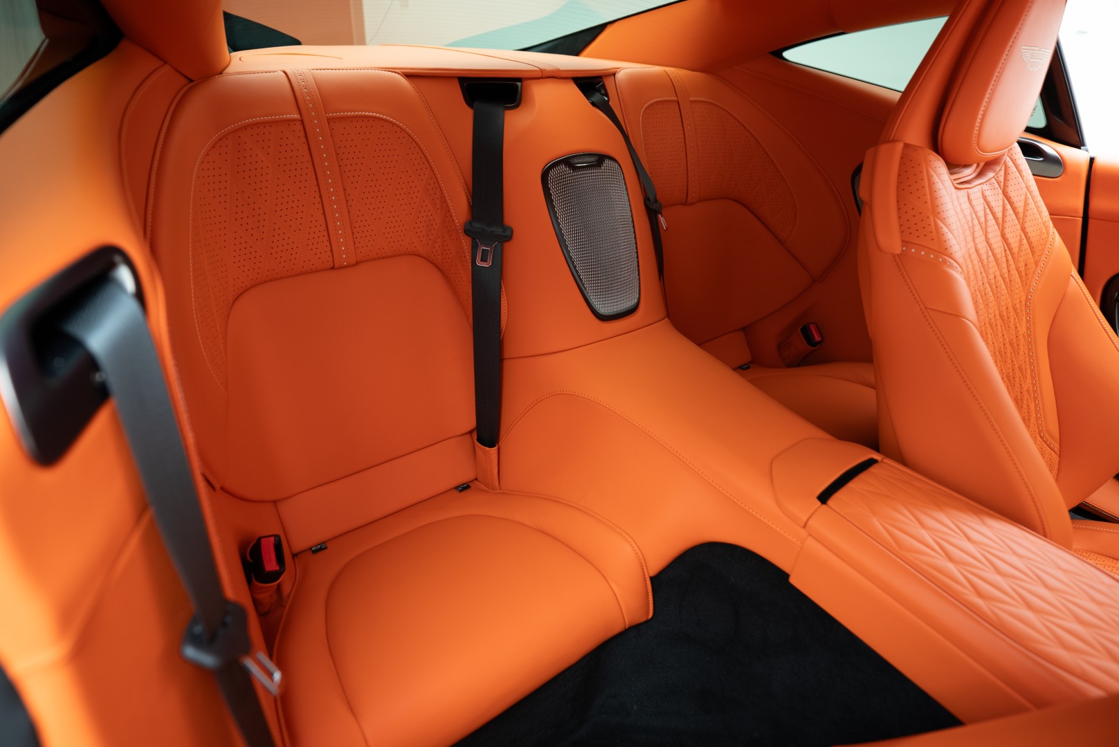 2026 ASTON MARTIN DB12